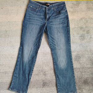 Lee Regular Fit Straight Leg Mid Rise Medium Wash Jeans Size 16 Medium